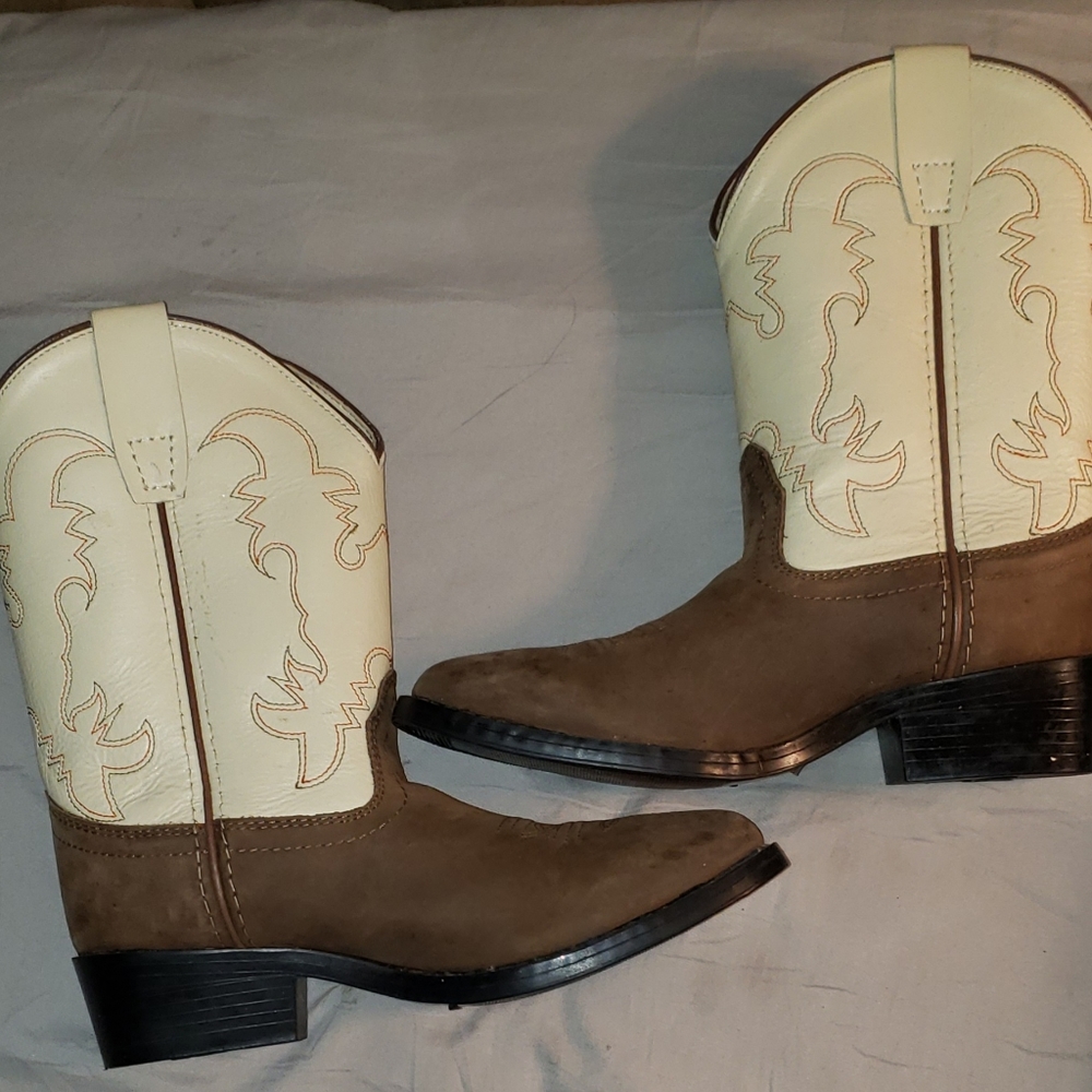 Justin Cowboy boots kids size 2